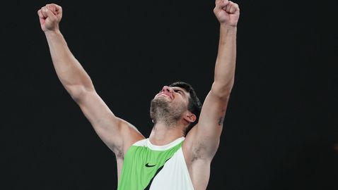 Карлос Алкарас ще играе за пръв път на полуфиналите в Мелбърн