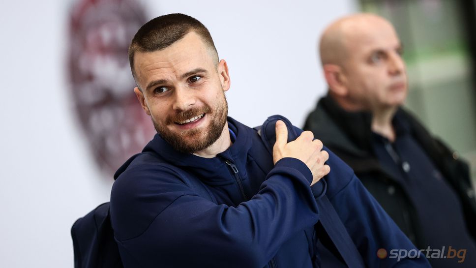 Крилото на ЛевскиРадослав Кирилов говори след пристигането на тима от