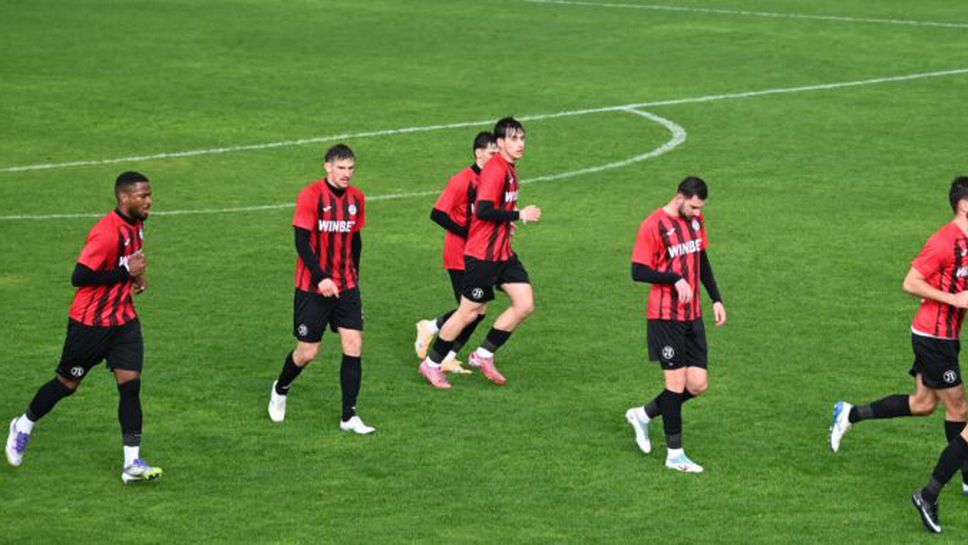 Буря прекрати втората контрола на Локомотив (Пд) в Турция