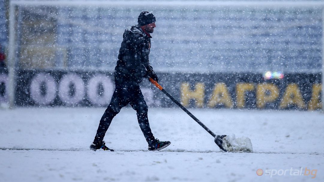 Дунав (Русе) и Бенковски (Исперих) няма да играят