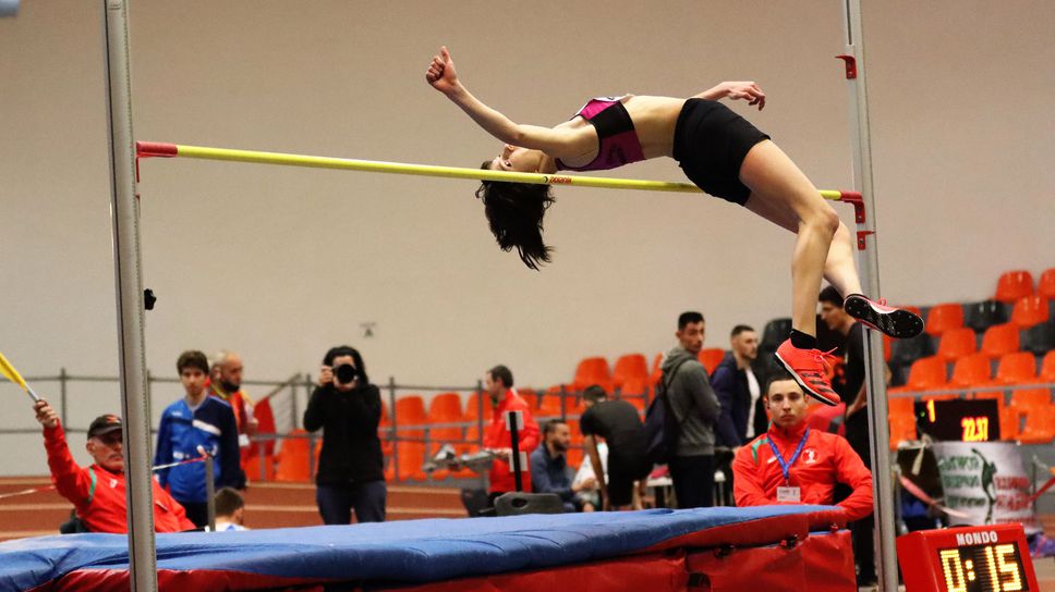 15-годишната Ирен Саръбоюкова шампионка на България в скока на височина при жените