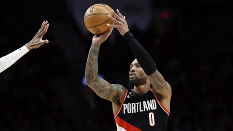  Деймиън Лилард изригна със 71 точки в НБА 