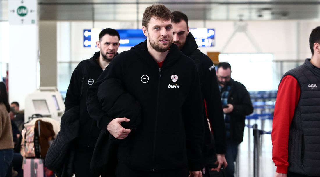 Везенков и Олимпиакос потеглиха за поредната битка в Евролигата
