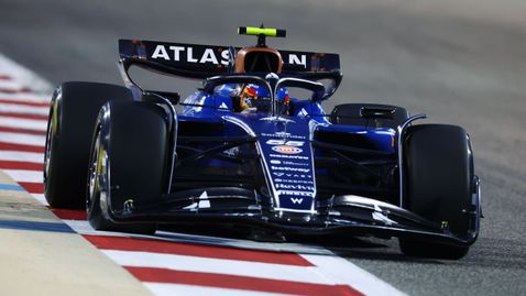 Сайнц оглави класирането в края на втория ден в Бахрейн