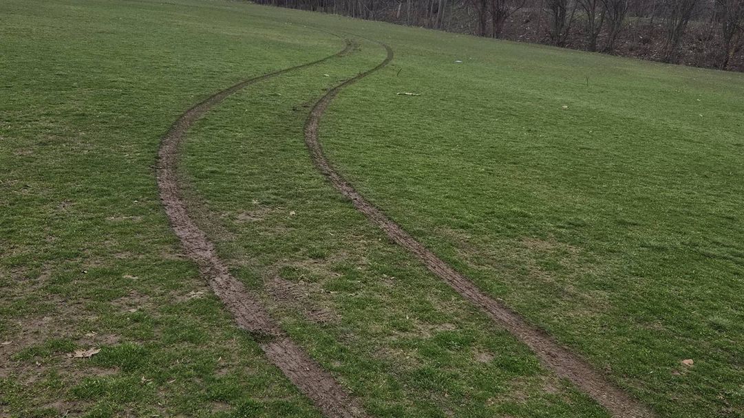 Грозно във Враца: джигит дрифтил върху новите терени на ДЮШ на Ботев