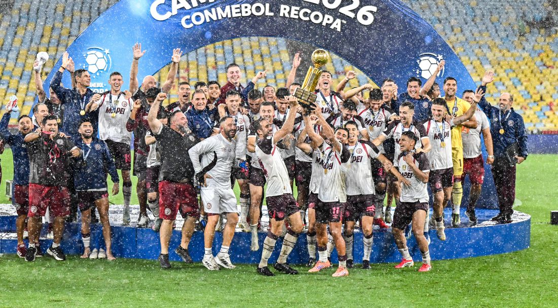 Ланус нокаутира Фламенго в продълженията и вдигна Рекопа Судамерикана