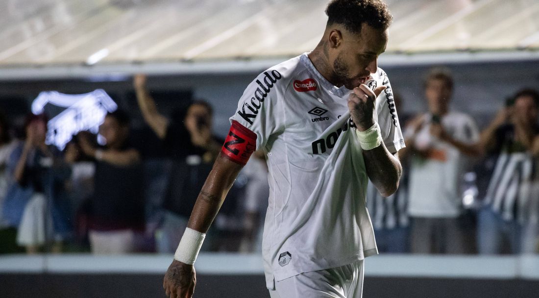 Неймар вкара и повтори скандалните танци на Винисиус