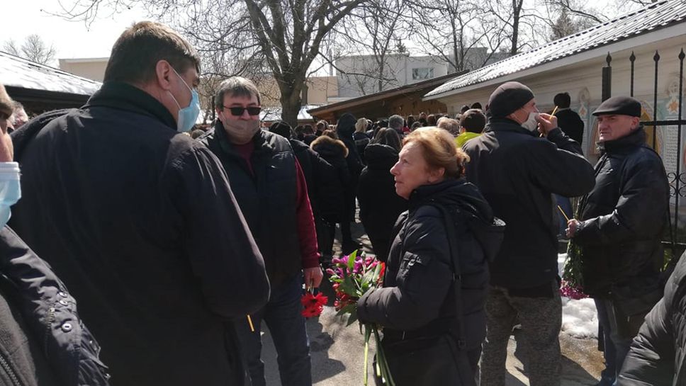 Легенди изпратиха с аплодисменти Юлиана Стоева