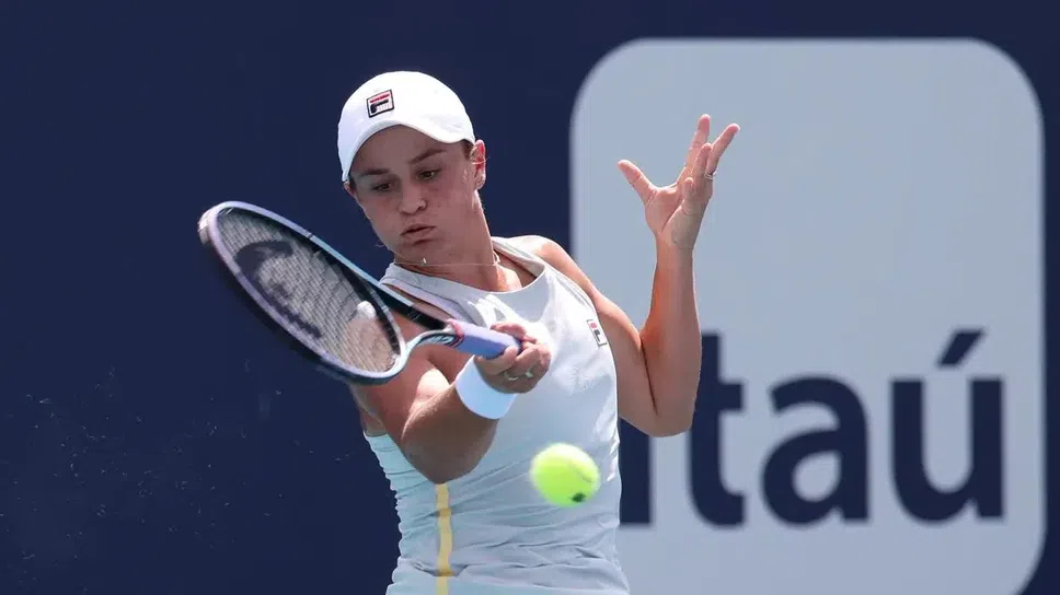 Барти смаза Остапенко за малко повече от час