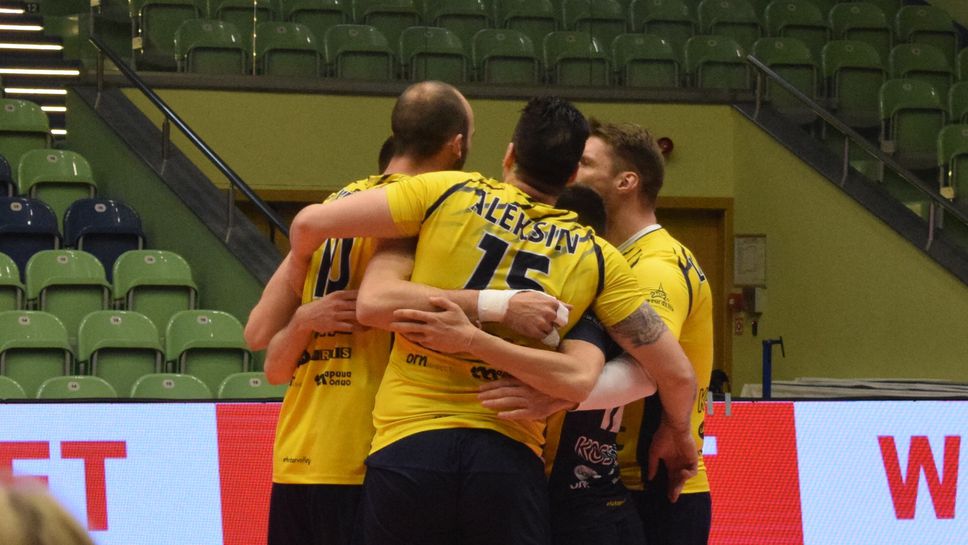 Хебър напред на полуфиналите след втора победа над Локомотив (снимки)