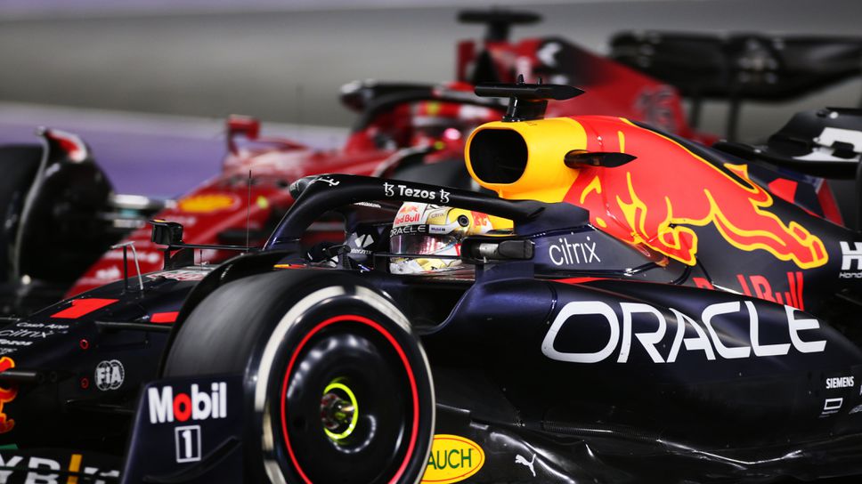 Шампионът Верстапен излъга Леклер в епичния дуел в Джеда