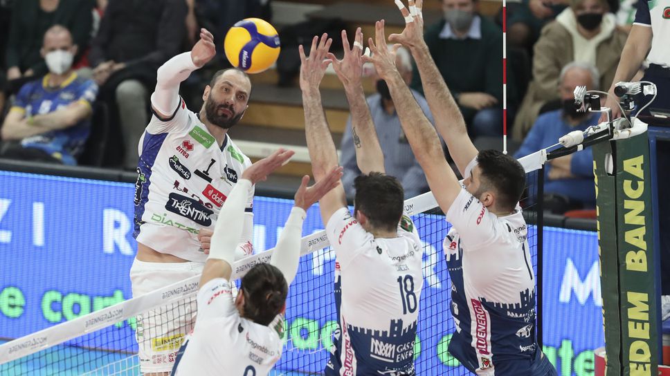 Матей Казийски с 13 точки, Тренто удари Пиаченца в 1/4-финал №1 🏐