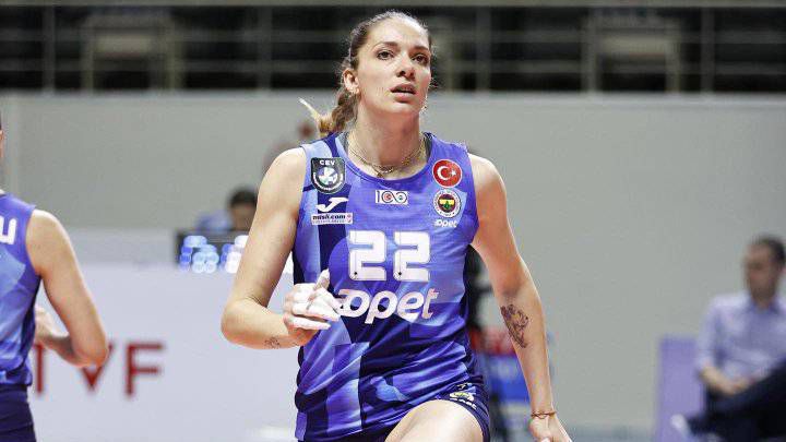 Фенербахче и Христина Вучкова победиха Илбанк в шампионата на Турция