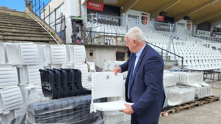 Кметът на Пловдив Здравко Димитров – Зико пристигна на стадион