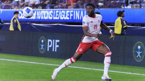 Канадската футболна асоциация отрече да има вина за контузията на Алфонсо Дейвис