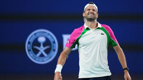  Лекар и физиотерапет изведоха Григор от корта, българинът отхвърли изявленията 