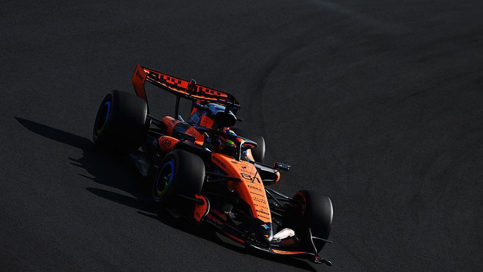 Пиастри изпревари с малко Мерцедес в Япония