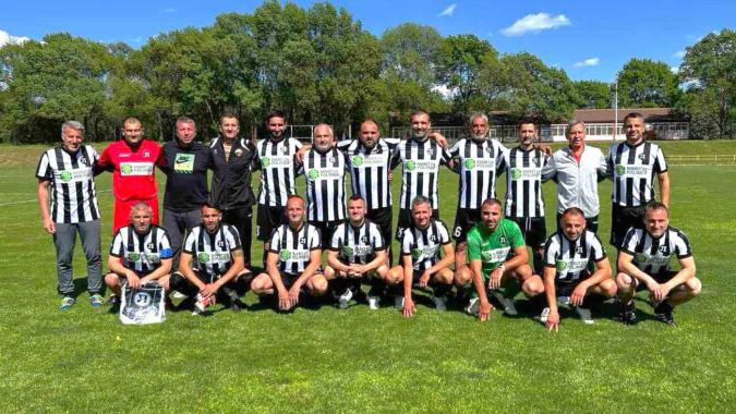 Ветераните на Локомотив (Пловдив) се класираха за зоналния бараж