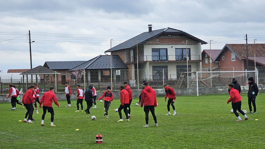 България U19 с последно занимание преди мача с Хърватия
