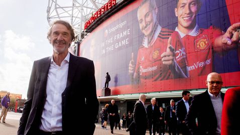 Манчестър Юнайтед може да остане без спортен директор още 12 месеца