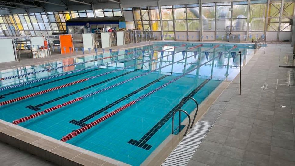Монтират лифт за хора с парализа и двигателни затруднения в басейн "Спартак"