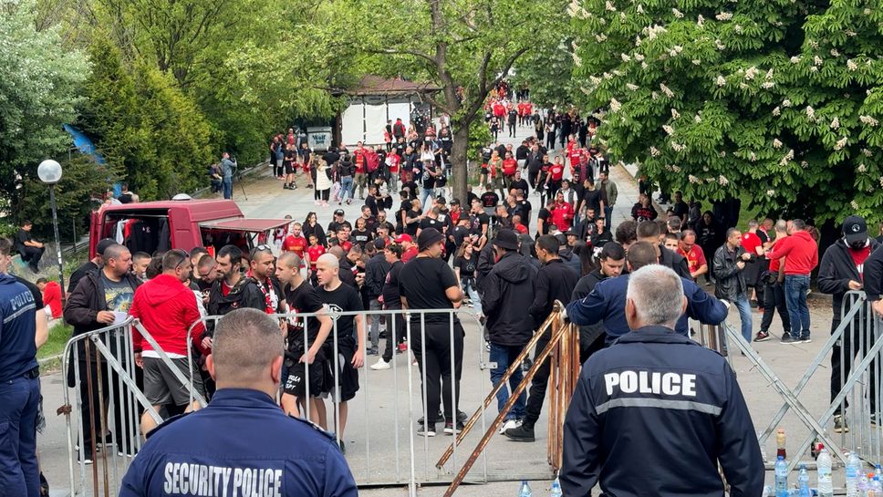 Полицията провери феновете на ЦСКА - София преди дербито