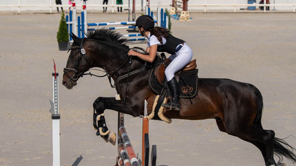 Силно представяне на българите и във втория ден на Световната купа по конен спорт