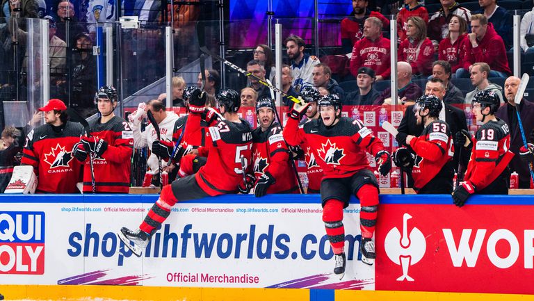 Канада отбеляза три гола в последната третина и спечели с