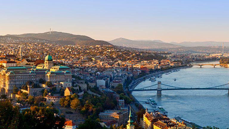 Международната федерация по водни спортове мести централата си в Будапеща
