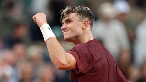 Дрейпър и Рубльов продължават напред, Хуркач е аут