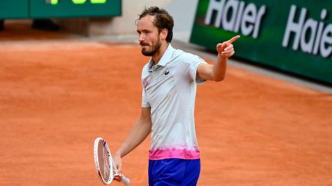 Шок за Медведев на "Ролан Гарос"