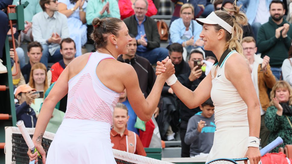 Азаренка влезе в историята с 6:0, 6:0, Кенин и Вондрушова също бият с лекота