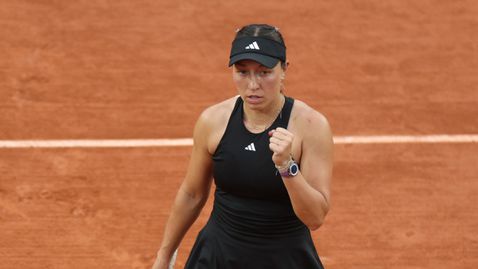 Пегула се класира за втория кръг на "Ролан Гарос", Сакари и Жабюр отпаднаха