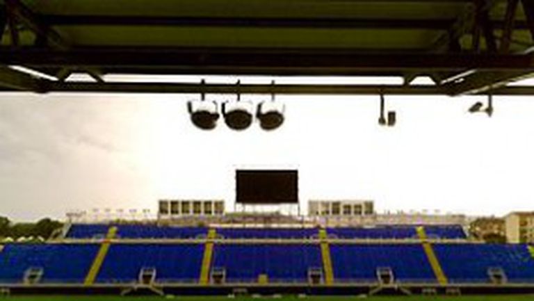 Местят Каляри - Милан на неутрален стадион