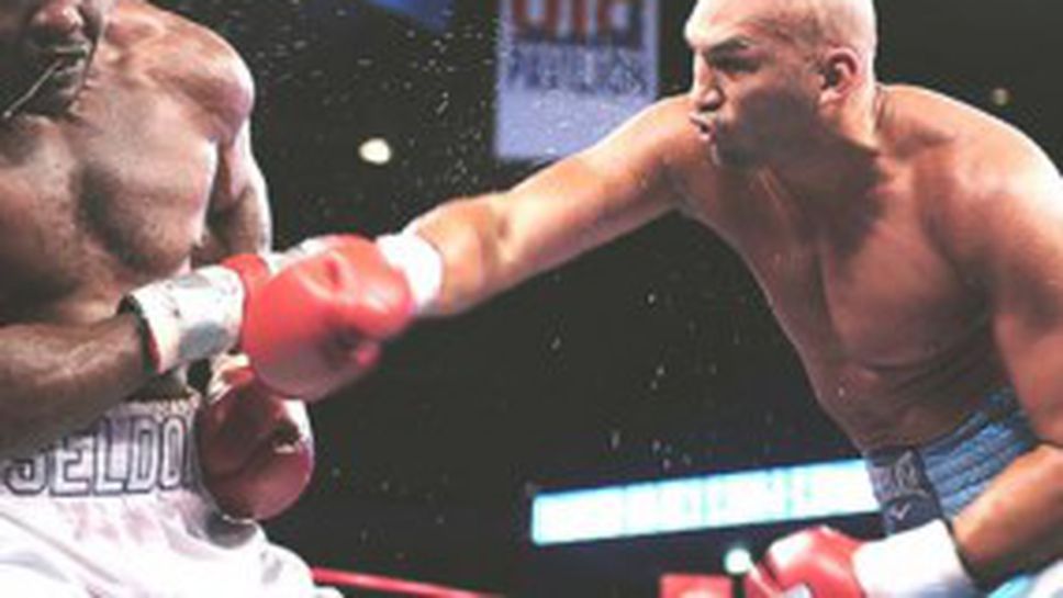 Владимир Кличко преговаря с Оквендо