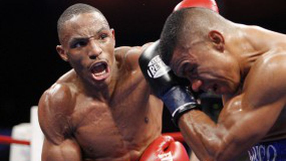 Алекзандър се контузи, отлагат мача с Брок