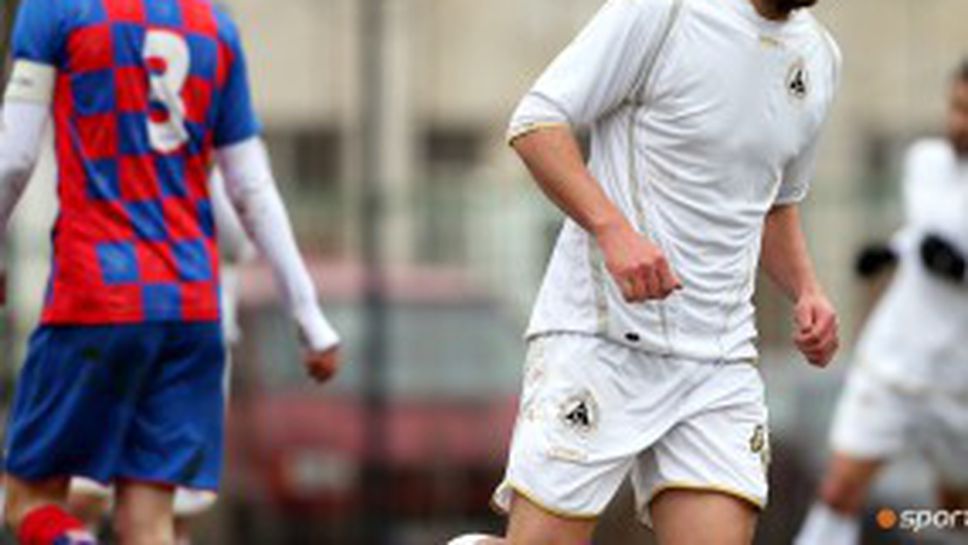 Лудогорец изпрати документ, който удостоверява прекратяването на ТД на Антонов