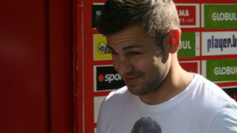 ФИФА помогна на ЦСКА - Делев вече е с картотека