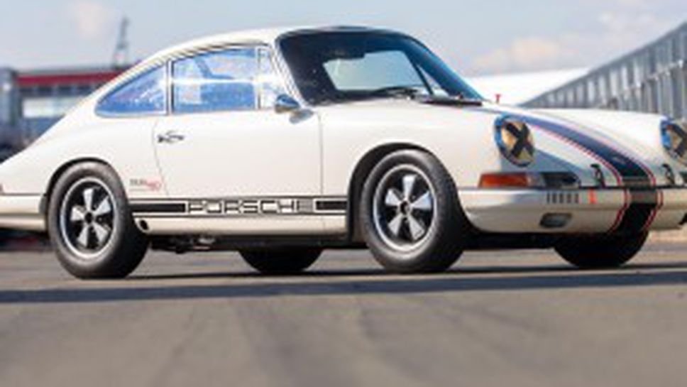 Porsche отбелязват 50 години на 911 през 2013