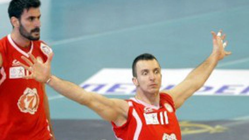 Боян Йорданов отново беше най-резултатен за Олимпиакос