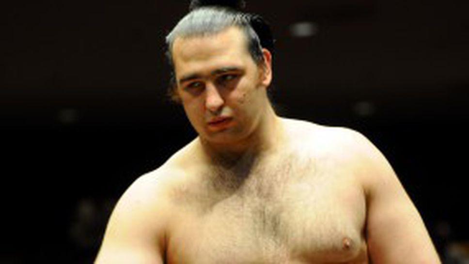 Котоошу пак пада в Токио