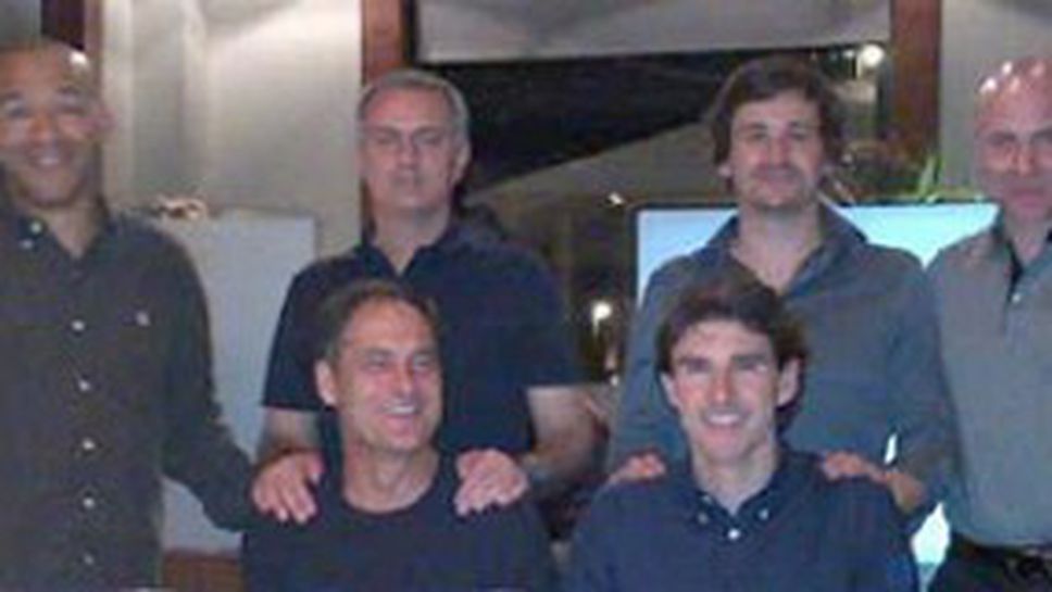 Моуриньо празнува в ресторант