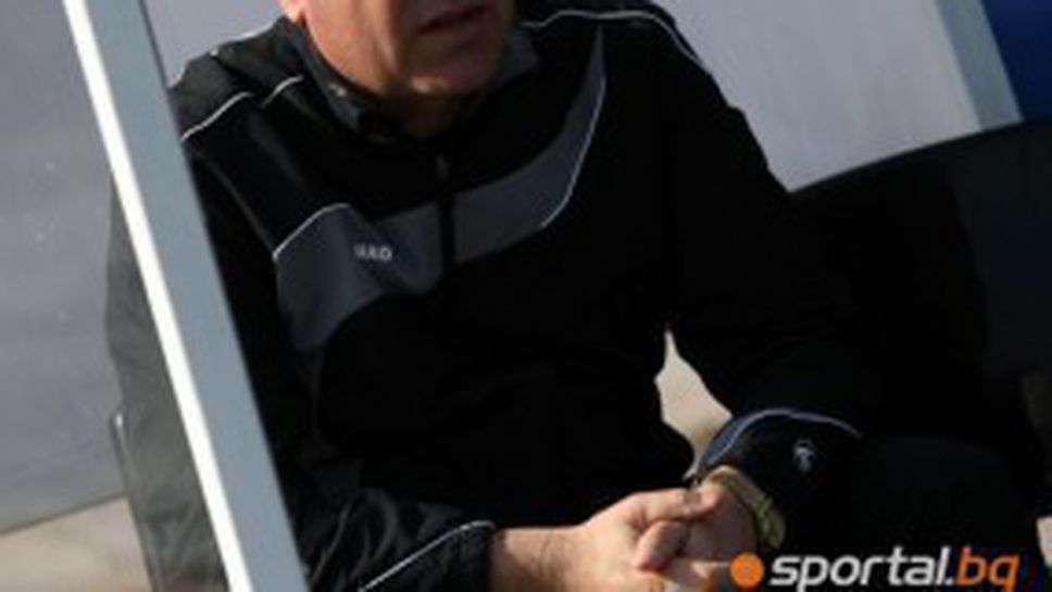 Симеон Симеонов е под въпрос за мача на Черно море срещу Славия