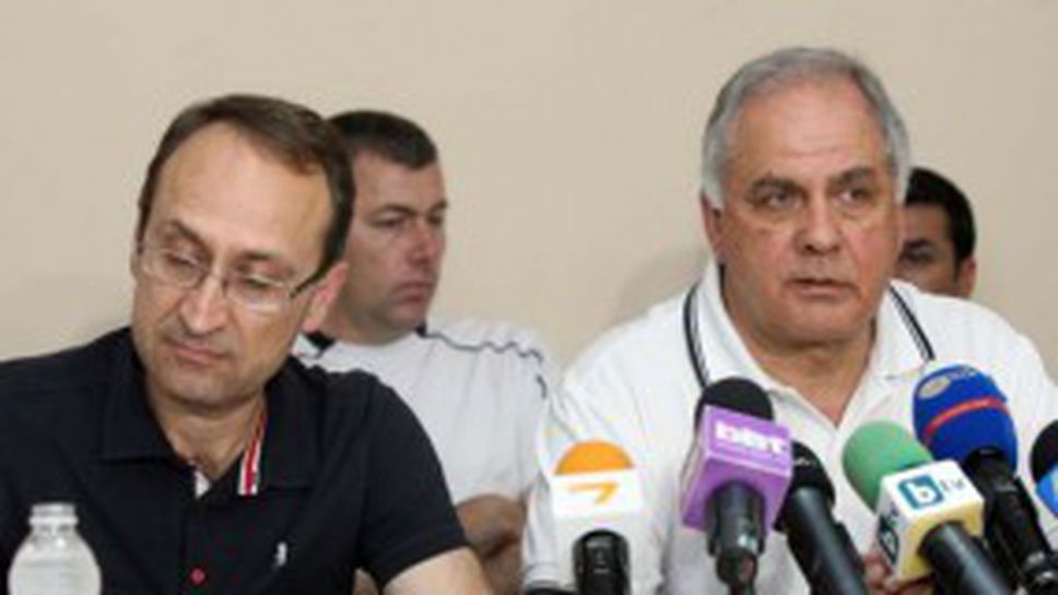 Тодор Дапев, член на УС: Обвинява без доказателства