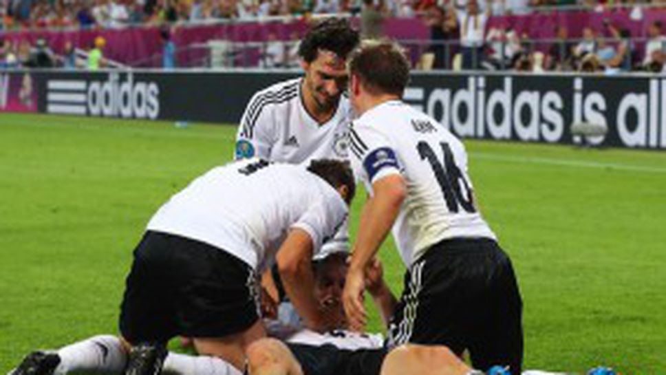 Меркел ще присъства на Германия - Гърция