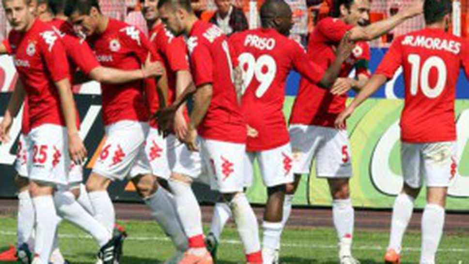 ЦСКА срещу отбора на Джика Хаджи в Турция