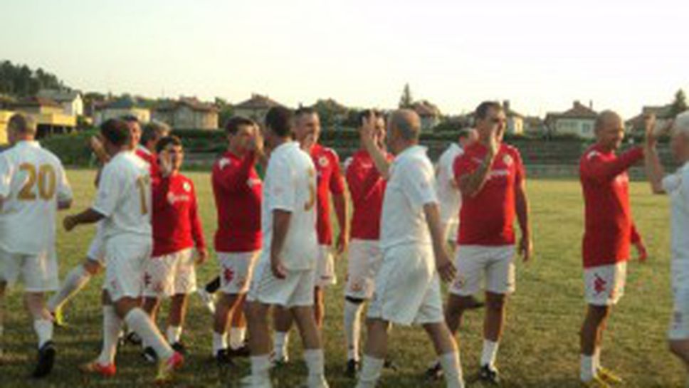 ЦСКА си го върна на сърби - Каубоя се завърна към съдийството