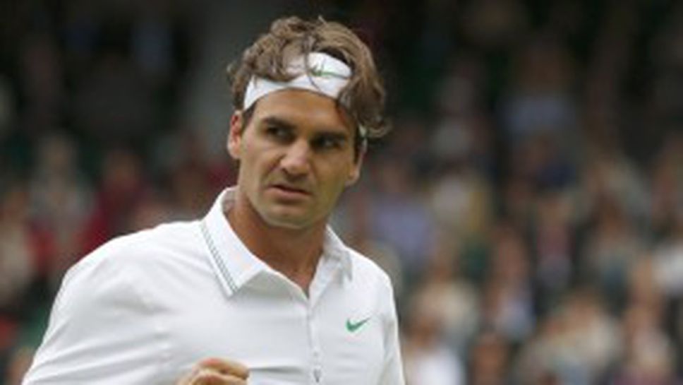 Федерер надмогна болката и продължава напред на "Уимбълдън"