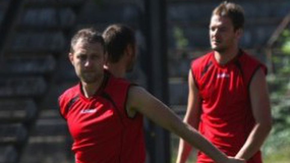 Локо (София) освободи Владо Манчев