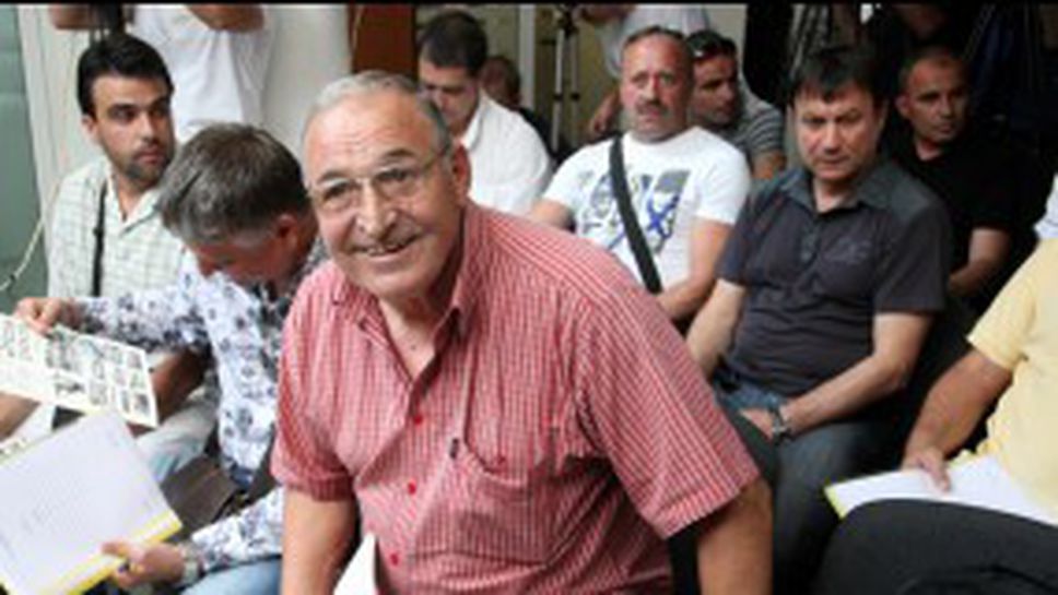 Легендата Димитър Пенев на 67!